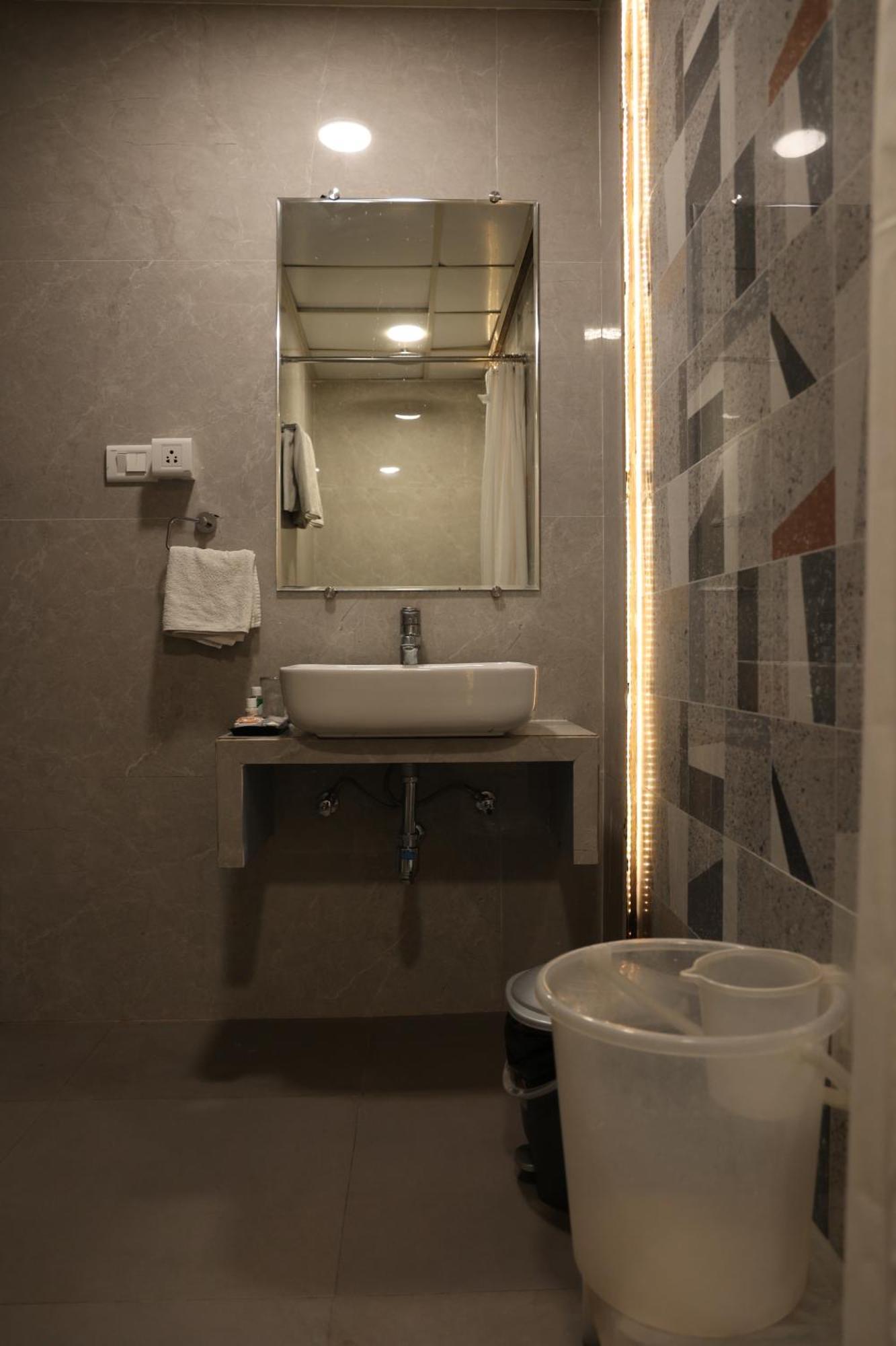 Hotel Pinaka Inn Lucknow Dış mekan fotoğraf