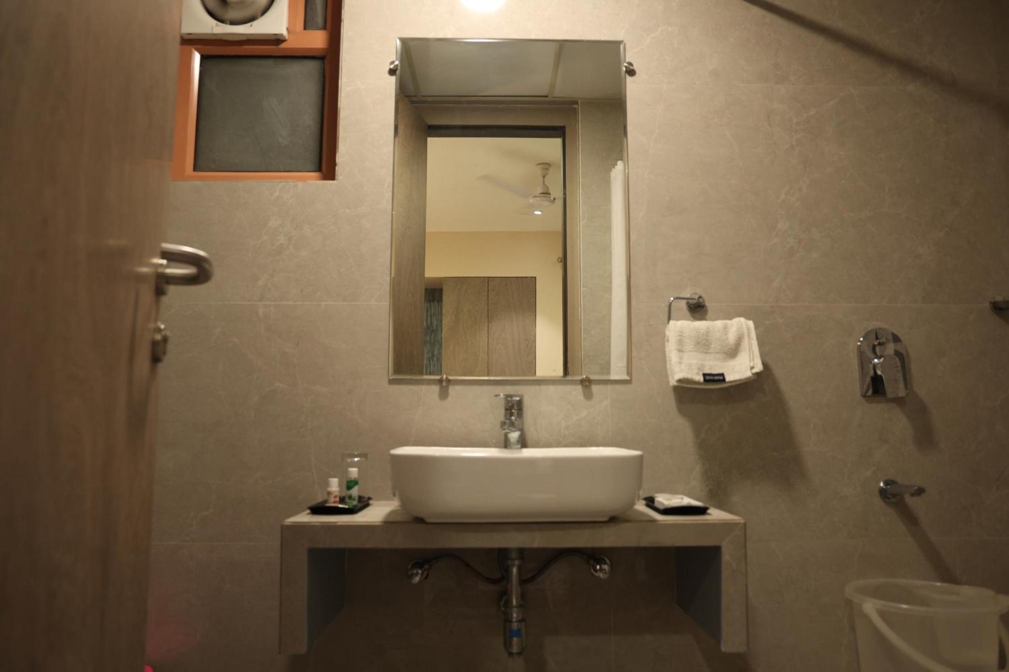 Hotel Pinaka Inn Lucknow Dış mekan fotoğraf